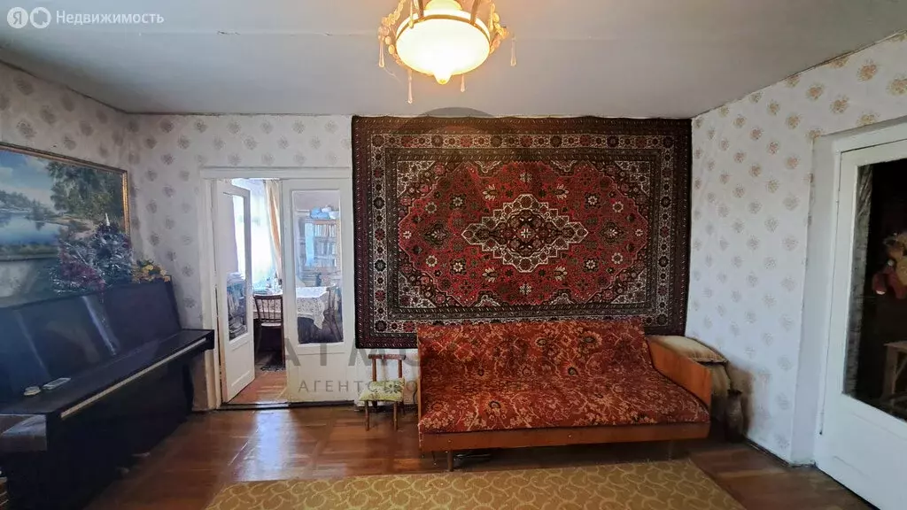 4-комнатная квартира: Апшеронск, улица Ленина, 4 (85.4 м) - Фото 1