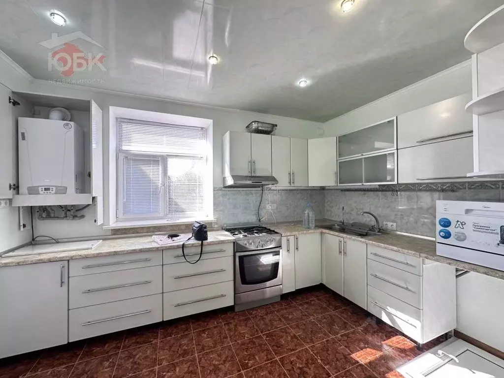 Дом в Крым, Сакский район, с. Уютное ул. Юрия Гагарина, 3 (83 м) - Фото 1