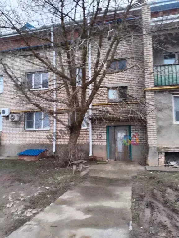 3-к кв. Калмыкия, пос. Кетченеры пер. Школьный, 12 (54.3 м) - Фото 1