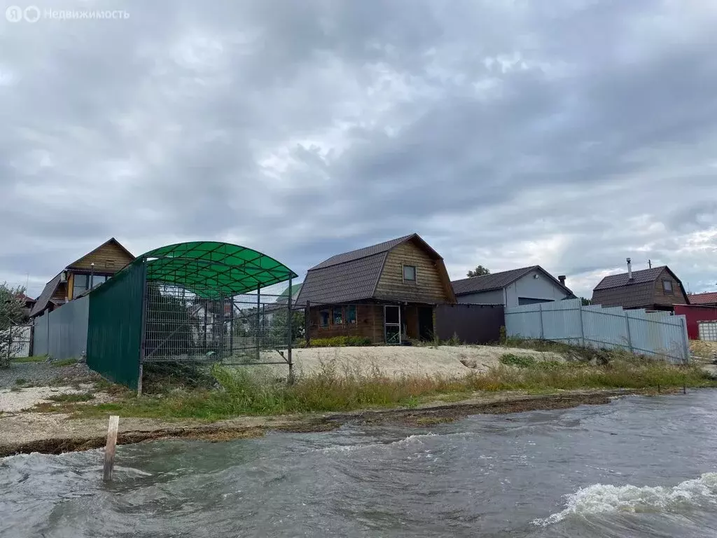 Дом в посёлок Лазурный, Набережная улица, 15А (130 м) - Фото 0