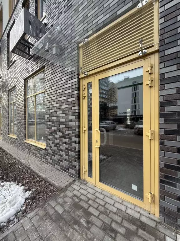 Помещение свободного назначения в Тюменская область, Тюмень ул. Юрия ... - Фото 1