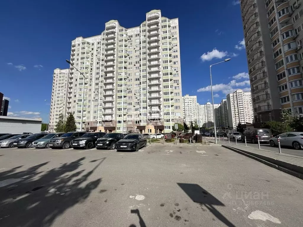 3-к кв. Москва, Москва, Московский г. ул. Никитина, 6 (73.0 м) - Фото 0