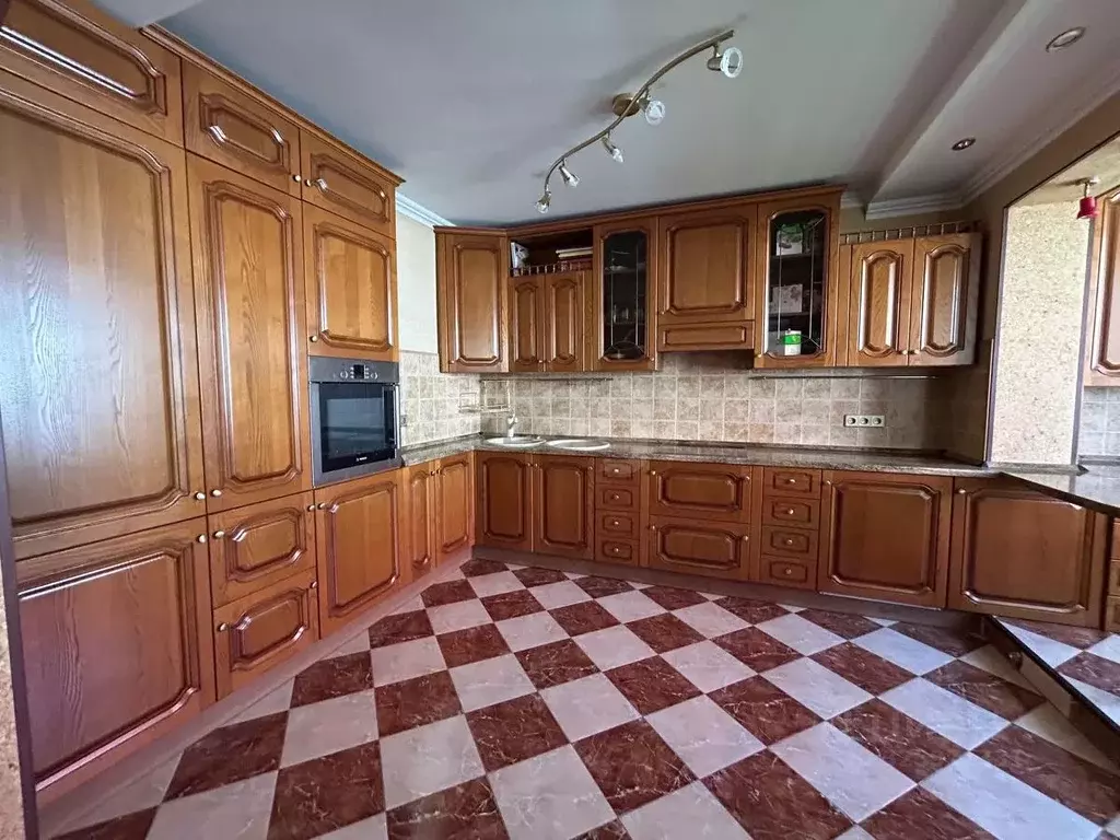 3-к кв. Камчатский край, Петропавловск-Камчатский ул. Ларина, 16/1 ... - Фото 1