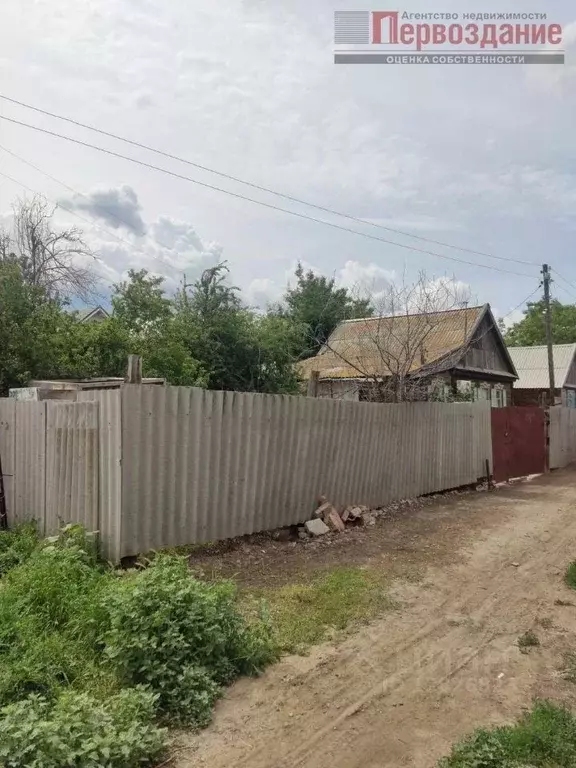 Дом в Астраханская область, Астрахань Валдайская ул., 72 (58 м) - Фото 1