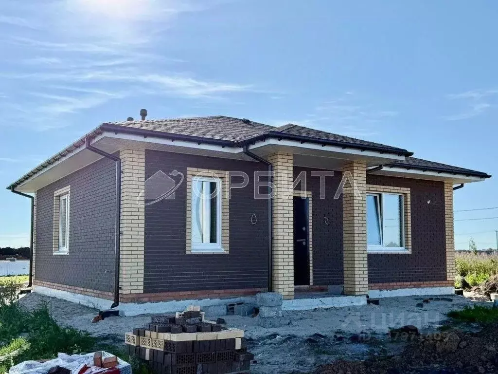 Дом в Тюменская область, Тюменский муниципальный округ, с. Успенка ул. ... - Фото 1