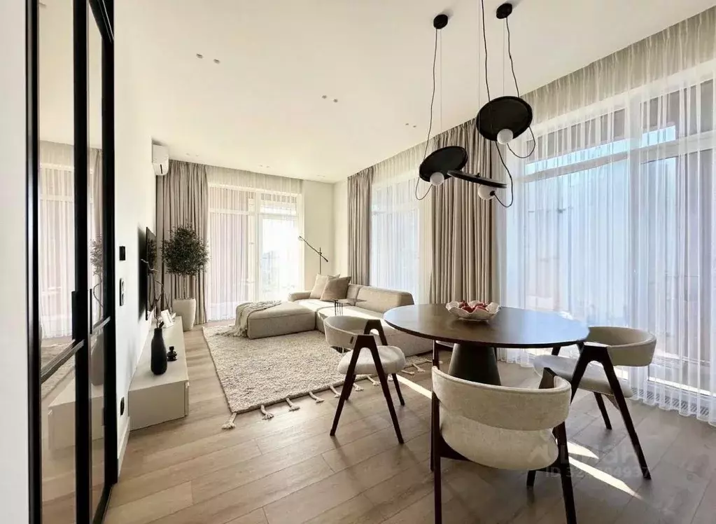 2-к кв. Краснодарский край, Сочи Центральный мкр, ул. Роз, 36к1 (104.0 ... - Фото 1