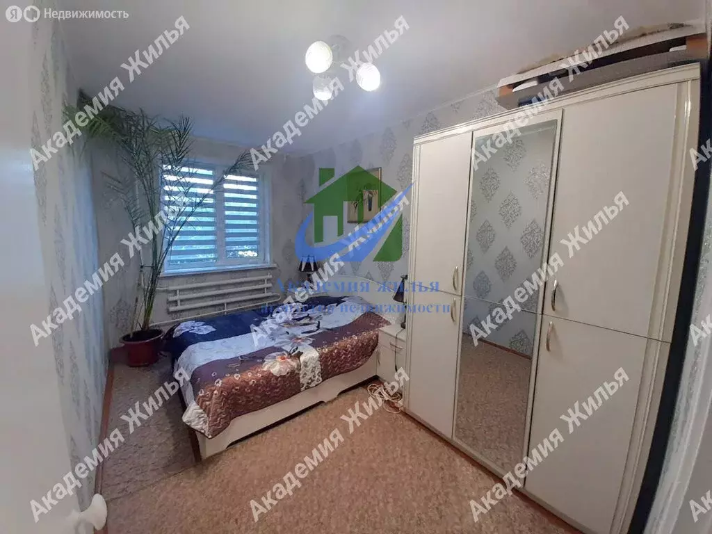 3-комнатная квартира: Орск, микрорайон Новый город, улица ... - Фото 1