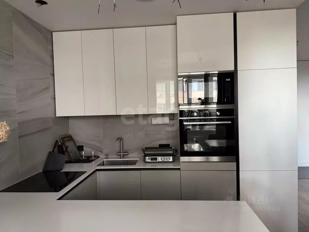 1-к кв. Татарстан, Казань Комсомольская ул., 1 (47.0 м) - Фото 1