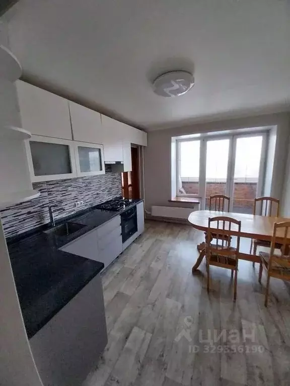 3-к кв. Чувашия, Чебоксары ул. Короленко, 18 (77.4 м) - Фото 1