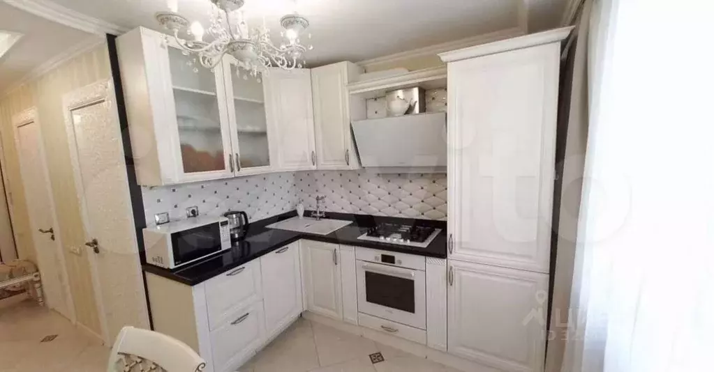 3-к кв. Белгородская область, Белгород ул. Буденного, 13 (75.0 м) - Фото 2