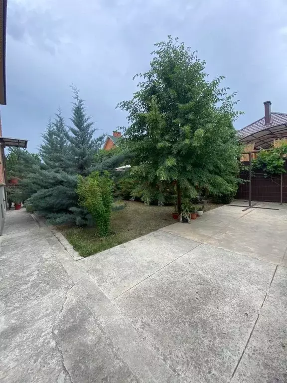 Дом в Ростовская область, Батайск ул. Половинко (349 м) - Фото 1