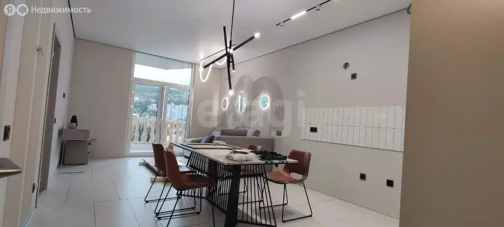 2-комнатная квартира: Ялта, Московская улица, 15к3 (65 м) - Фото 1