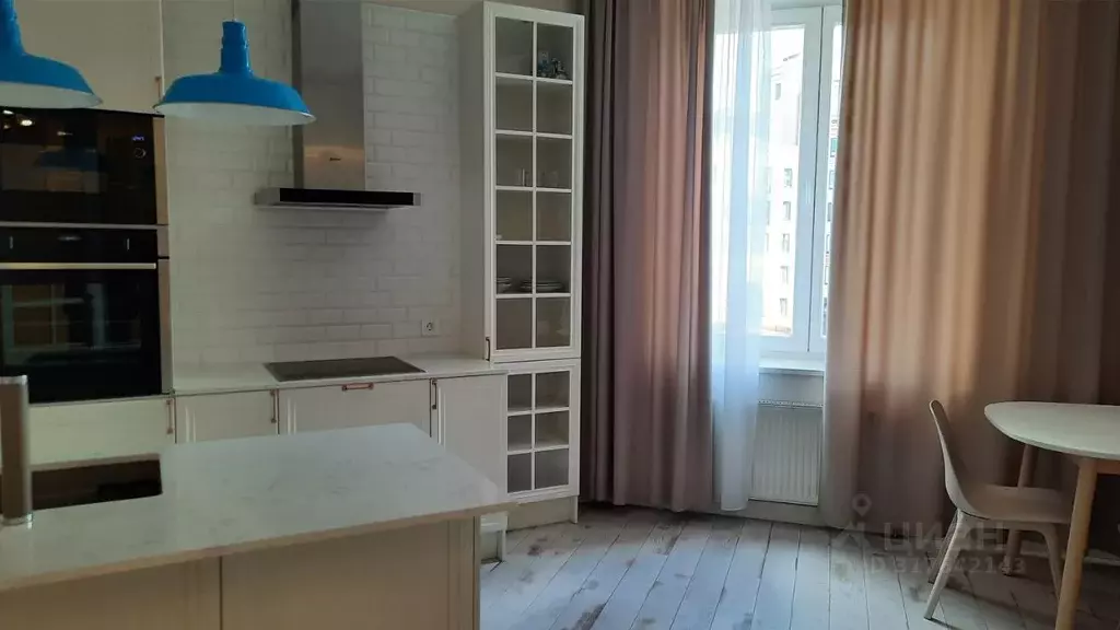 2-к кв. Санкт-Петербург Парадная ул., 3к2 (76.0 м) - Фото 0
