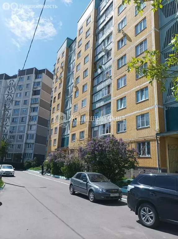 3-комнатная квартира: Курск, улица Крюкова, 11 (73 м) - Фото 1