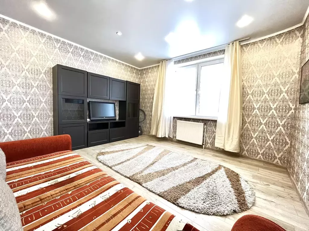 2-к кв. Башкортостан, Уфа ул. Глумилинская, 10 (70.0 м) - Фото 1