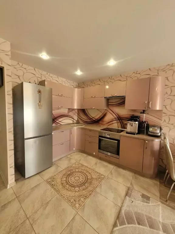 1-к кв. Омская область, Омск просп. Комарова, 21к2 (50.5 м) - Фото 0