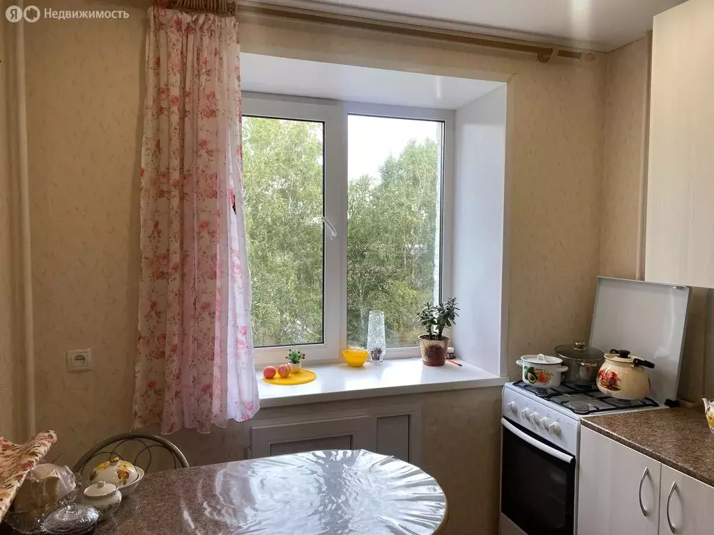 3-комнатная квартира: Ишимбай, Стахановская улица, 38 (50.7 м) - Фото 0