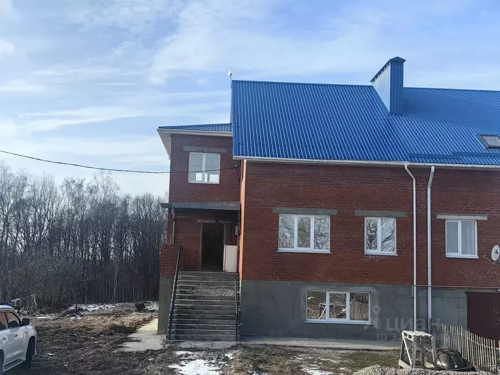 Таунхаус в Калужская область, Дзержинский район, Угорское с/пос, д. ... - Фото 1