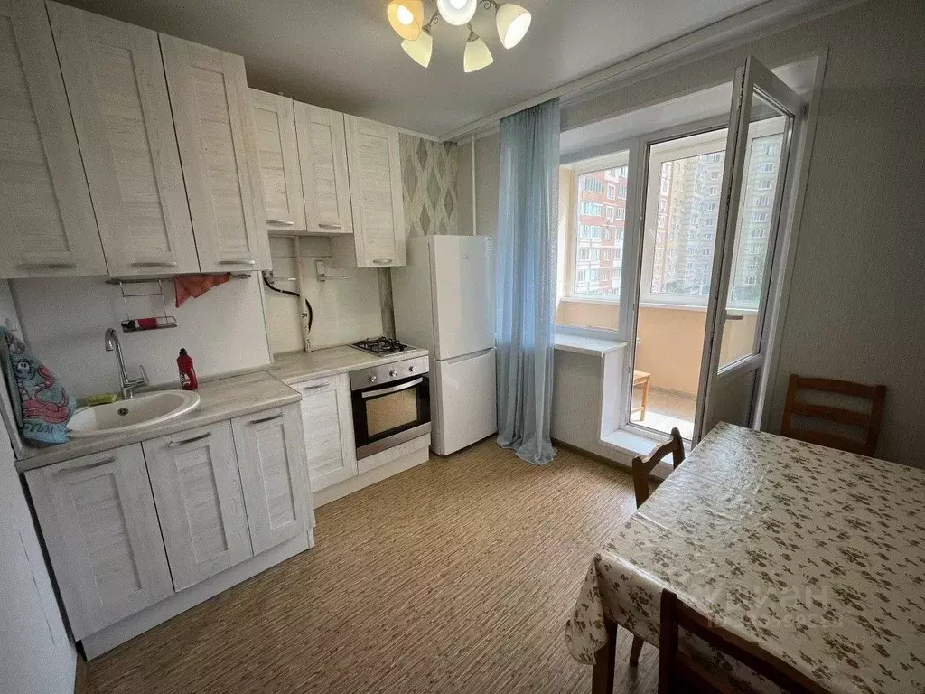 1-к кв. Башкортостан, Уфа ул. Набережная реки Уфы, 71 (38.0 м) - Фото 1