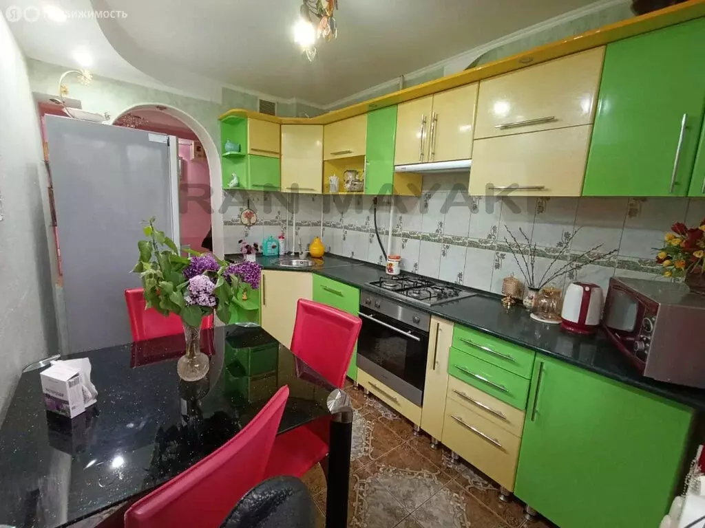 3-комнатная квартира: посёлок Тульский, улица Танюкова, 2А (57.9 м) - Фото 1