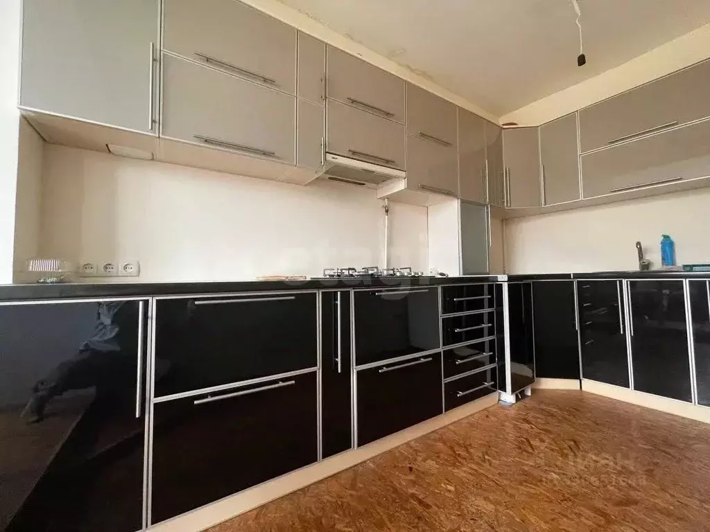 2-к кв. Крым, Ленинский район, с. Калиновка ул. Юбилейная, 1 (49.0 м) - Фото 1