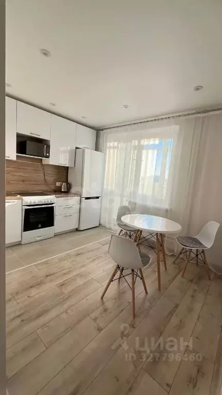 1-к кв. Тюменская область, Тюмень ул. Павла Шарова, 5 (37.0 м) - Фото 0