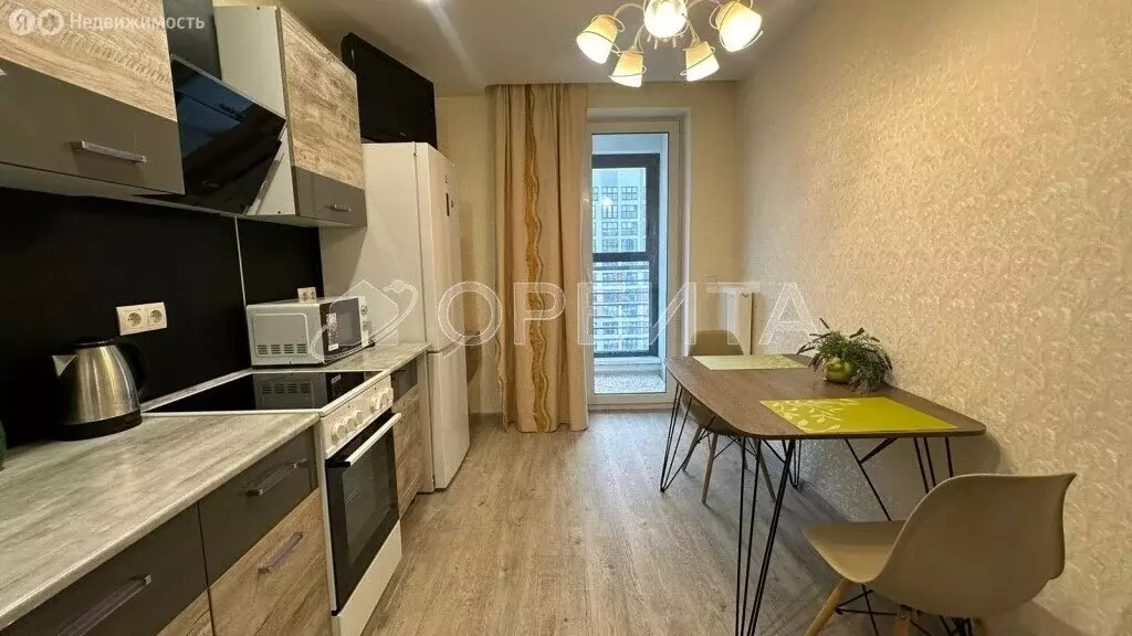 1-комнатная квартира: Тюмень, улица 50 лет Октября, 57Ак1 (36.3 м) - Фото 2