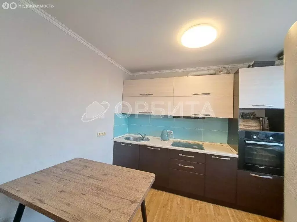 2-комнатная квартира: Тюмень, улица Энергетиков, 62А (65.5 м) - Фото 1