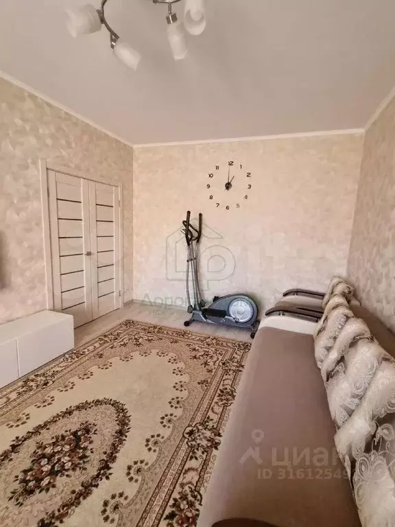 2-к кв. Белгородская область, Старый Оскол Степной мкр, 10 (63.9 м) - Фото 1