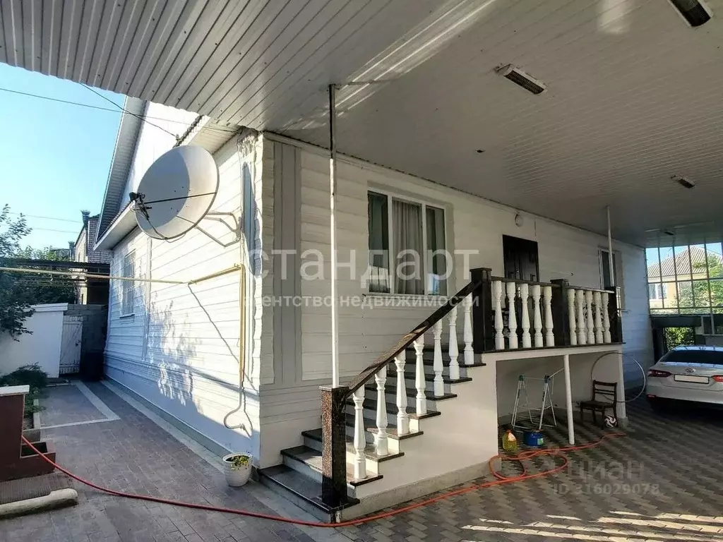 Дом в Ставропольский край, Ессентуки Российская ул. (243 м) - Фото 1
