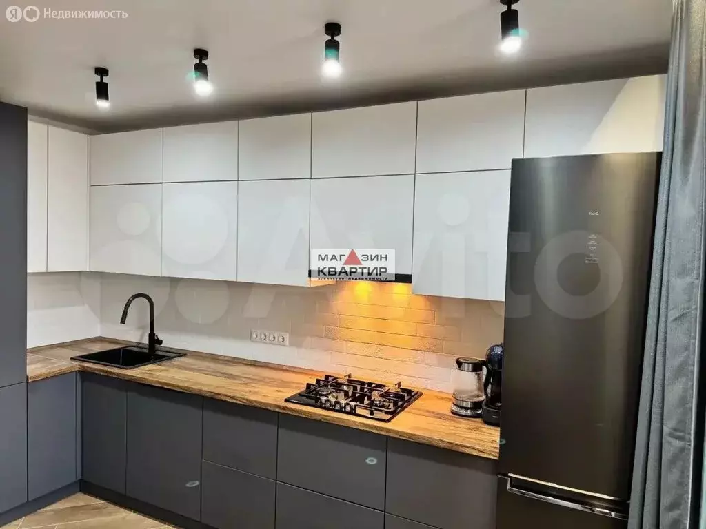 2-комнатная квартира: Смоленск, Киевский переулок, 17к2 (70 м) - Фото 2