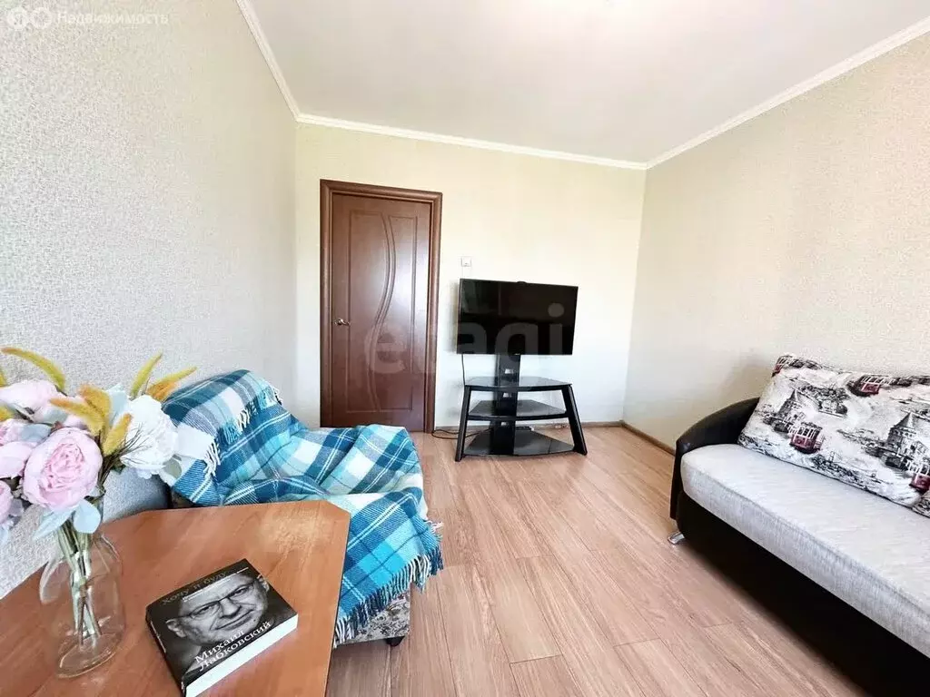 3-комнатная квартира: посёлок Аннино, улица 10-й Пятилетки, 6 (73 м) - Фото 1