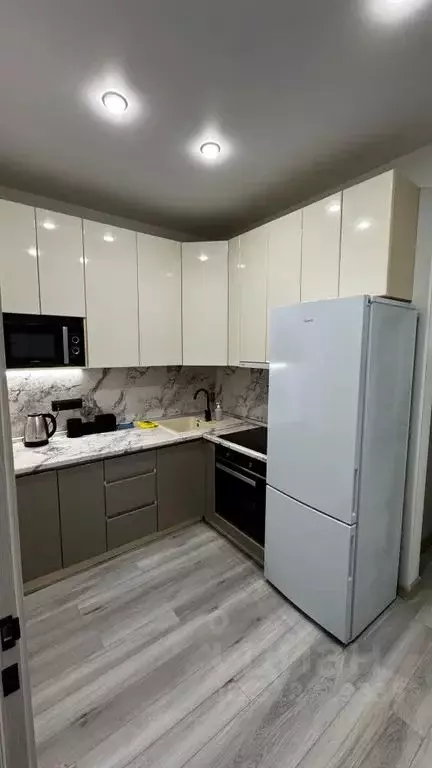 2-к кв. Приморский край, Владивосток ул. Североморская, 5к1 (47.0 м) - Фото 0
