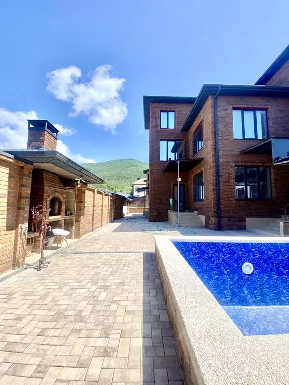 Коттедж в Краснодарский край, Геленджик ул. Лютенко, 34 (350 м) - Фото 1