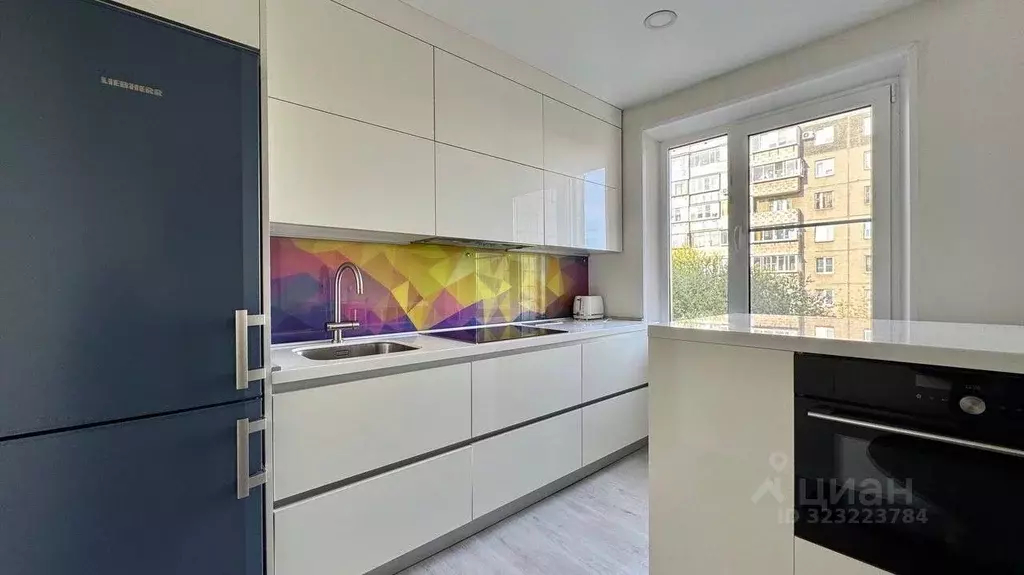 3-к кв. Челябинская область, Челябинск ул. Салавата Юлаева, 15а (82.0 ... - Фото 1