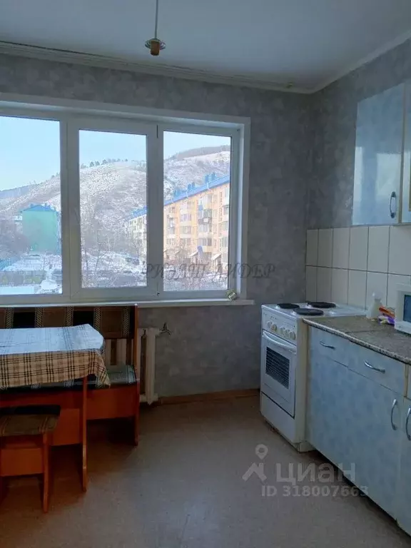 2-к кв. Алтай, Горно-Алтайск Коммунистический просп., 90 (43.0 м) - Фото 0