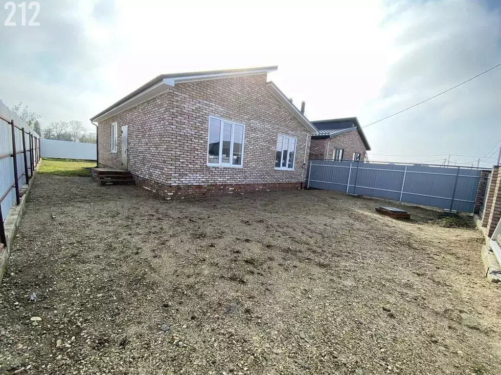 Дом в Краснодарский край, Усть-Лабинск ул. И.В. Гудовича (95 м) - Фото 2