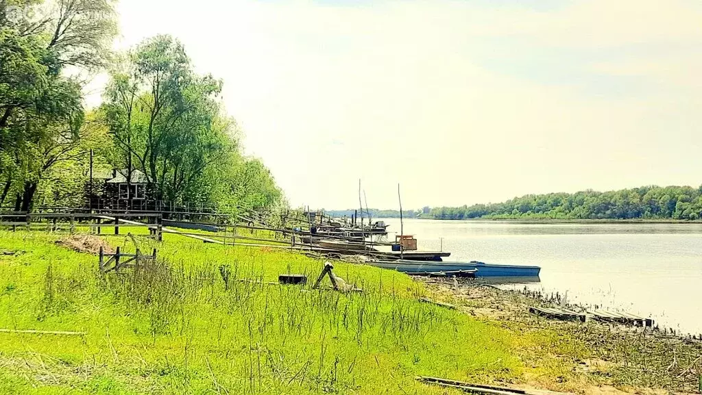 Дом в посёлок Верхнекалиновский, Набережная улица (210 м) - Фото 0