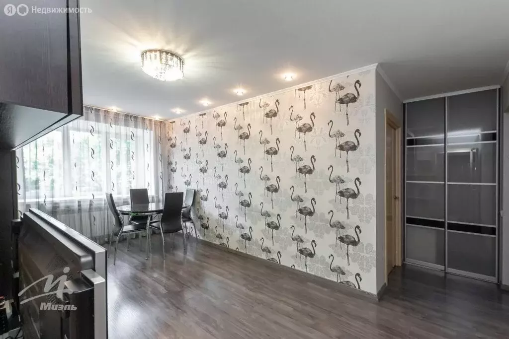 3-комнатная квартира: Барнаул, Молодёжная улица, 50 (56.9 м) - Фото 0