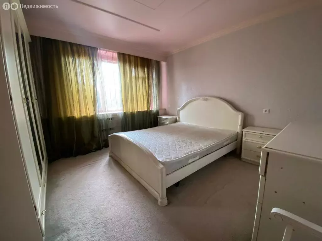 3-комнатная квартира: Ростов-на-Дону, улица Ларина, 17 (65 м) - Фото 0