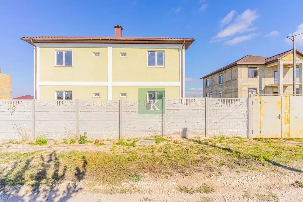 Дом в Крым, Симферопольский район, Трудовское с/пос, пос. Айкаван ул. ... - Фото 1