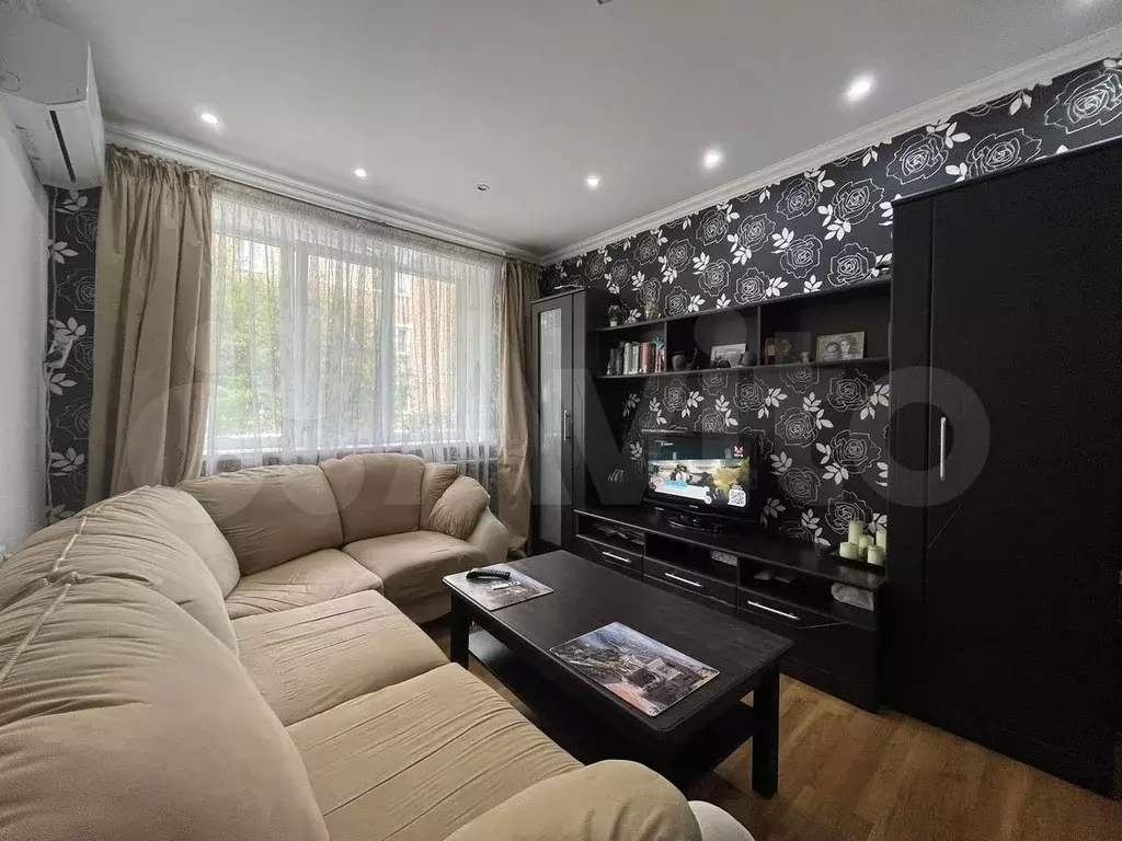 3-к. квартира, 55 м, 1/5 эт. - Фото 1