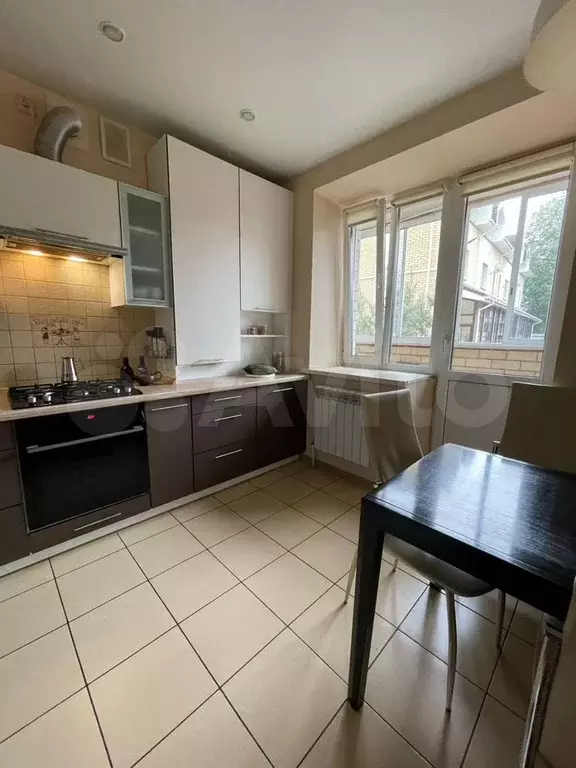 1-к. квартира, 40 м, 1/3 эт. - Фото 0