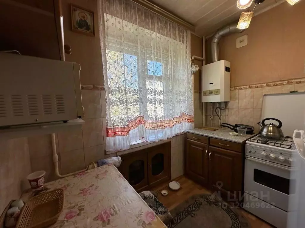 2-к кв. Тверская область, Кимры ул. Володарского, 116 (46.5 м) - Фото 0