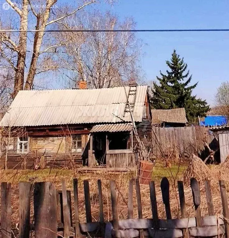 Дом в посёлок городского типа Бачатский, улица Малиновского (22.1 м) - Фото 1