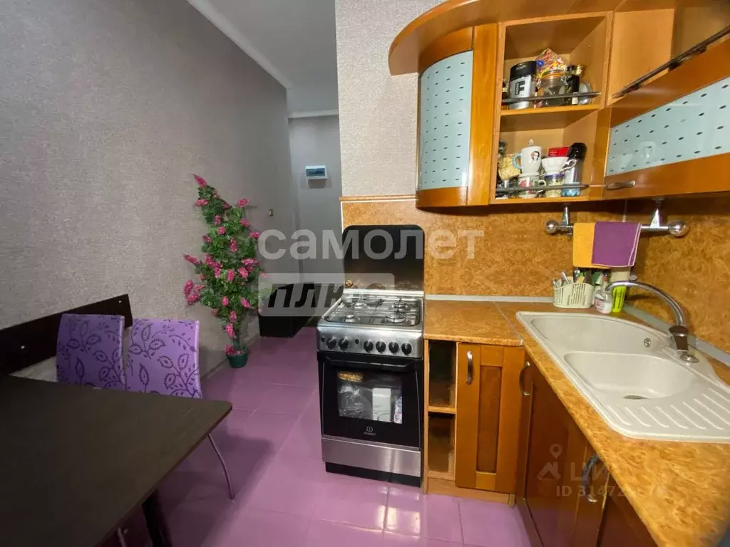 2-к кв. Курская область, Курск Ендовищенская ул., 8 (66.0 м) - Фото 0