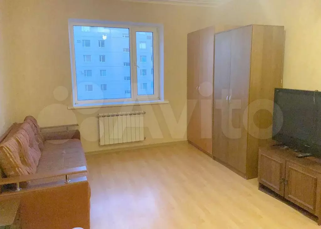 1-к. квартира, 42 м, 7/10 эт. - Фото 1