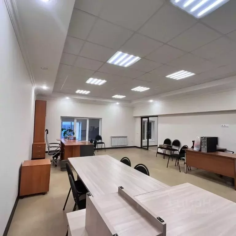 Офис в Саратовская область, Энгельс просп. Строителей, 32Г (49 м) - Фото 1