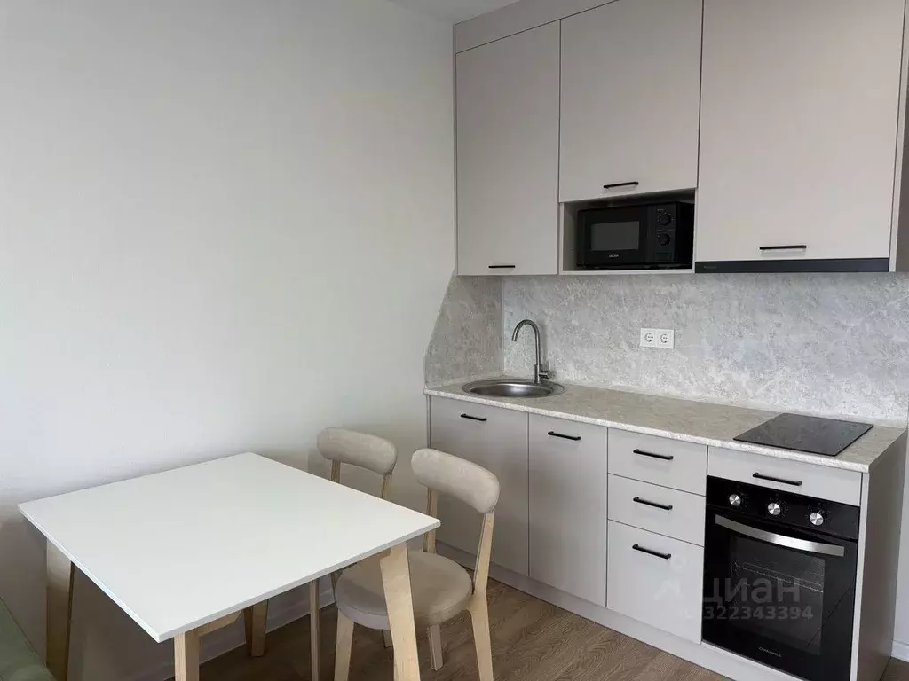 Студия Свердловская область, Екатеринбург ул. Гаршина, 3 (19.5 м) - Фото 0