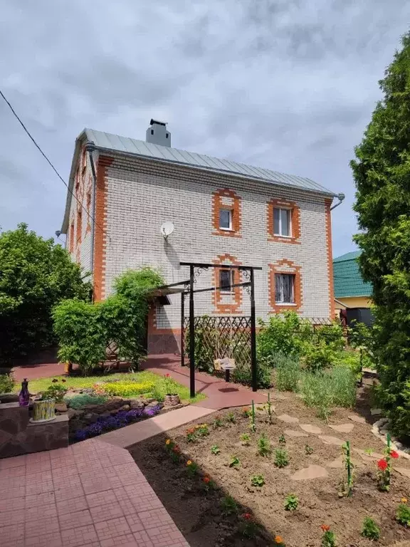 Дом в Саратовская область, Энгельс ул. Солнечная, 40 (369 м) - Фото 1